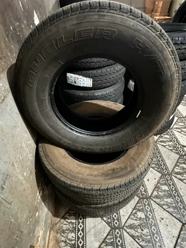 Pneu 245/70R16 Bridgestone usado