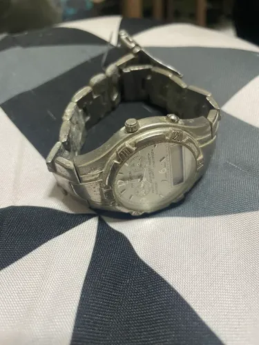 Relógio original anos 90) não sei se pega vendo no estado que tah