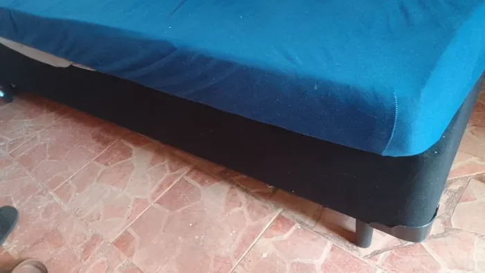Cama box de casal Suede semi nova