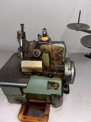 MÁQUINA DE COSTURA