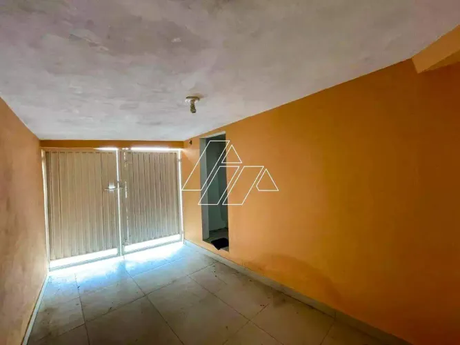 Imóvel comercial com 5 salas à locação no Jardim Marília próximo ao Centro, Marília/SP