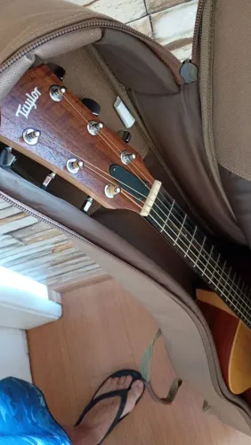 Violão Taylor Academy eletroacustico