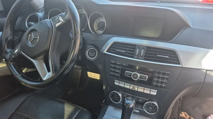 Mercedes-Benz C-200 CGI Avantgarde 1.8 16V 184cv Aut. 2012