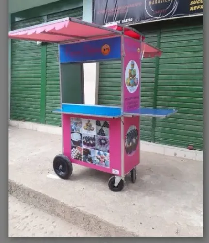 Carrinho profissional para venda de bolos e doces com prateleira e toldo