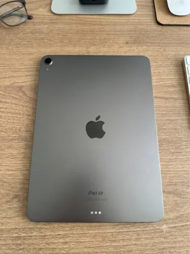 iPad Air 11? + Apple Pencil | 1 Ano de Uso | Estado de Novo | Sem Riscos