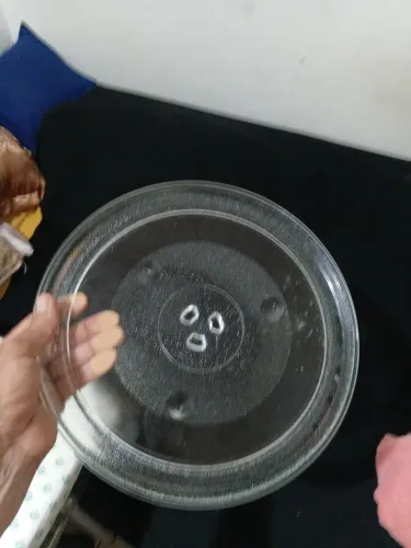Vendo 3 pratos de micro ondas um pequeno ,um mecio outro grande 40 reais cads