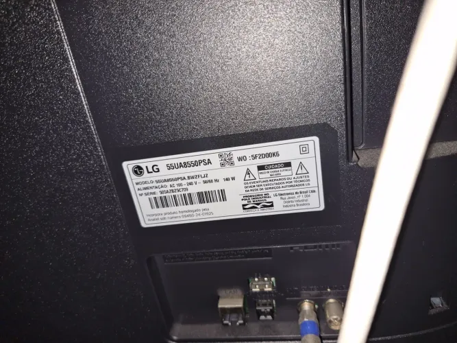 TV LG 55" tela trincada para retirada de peças