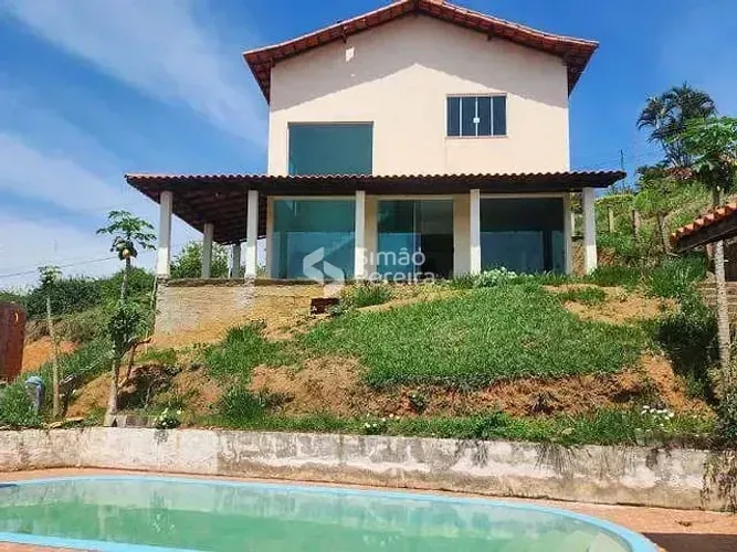 Imóvel para venda possui 1203m², com 2 quartos em Centro - Simão Pereira - MG