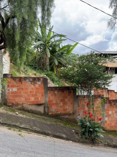 Lote com excelente vista 