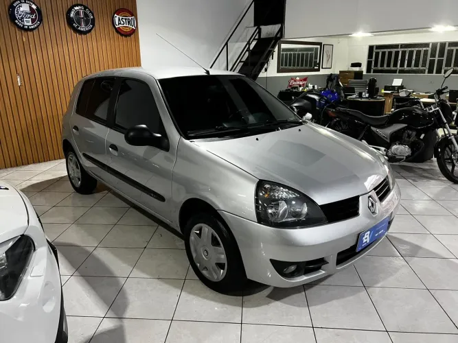 Renault Clio Hi-flex 1.0 16V 5P 2012