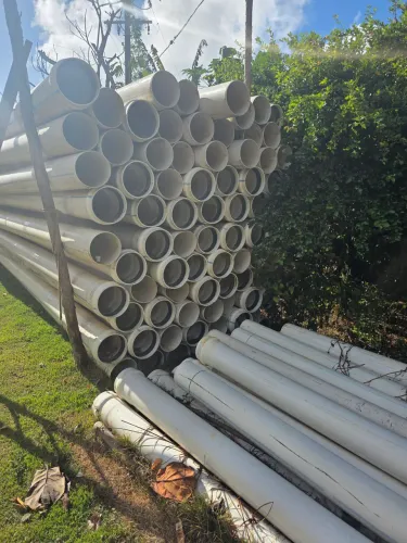 Tenho diversos tubos pvc seminovos de várias bitolas excelente para pequenas barragens