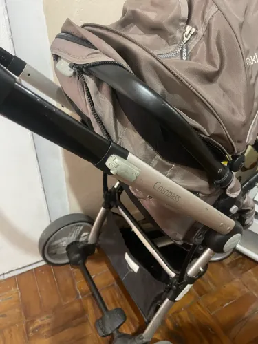 Vende se carrinho de bebe