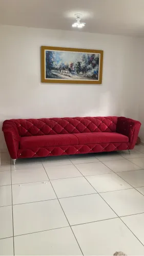 Vendo sofá feeling luxuoso capitonê , belíssimo conforto e sofisticação p sua sala.