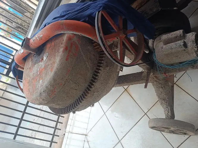 Vendo Betoneira 400L