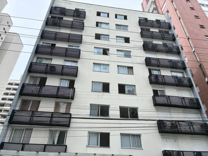 Apartamento de 3 dormitórios à venda na Rua Almirante Lamego - Centro, Florianópolis