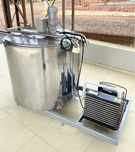 Tina Tanque Resfriador 300 Litros Maturação de Base de Sorvetes e Mistura para Açaí Leite 
