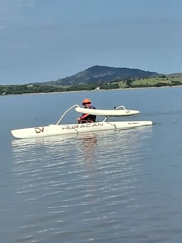 Canoa havaiana OC1 Huracan