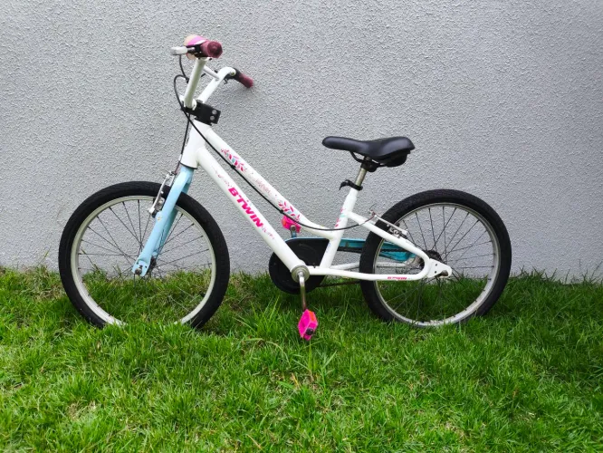 Bicicleta infantil B?Twin Mistigirl aro 20 - funcionando - R$250