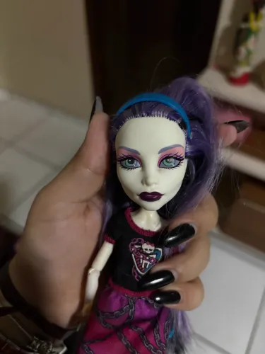 vendo boneca monster high