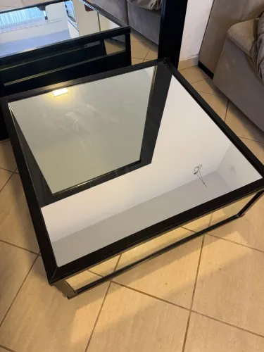 Conjunto Espelho e Mesa de Centro