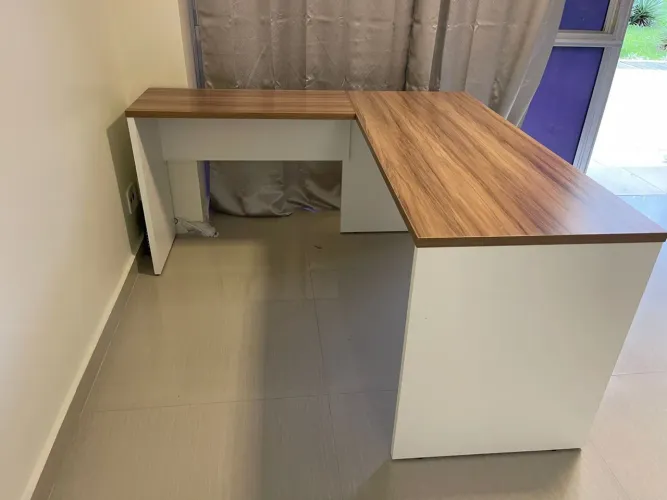 MESA DE ESCRITORIO 1.50x1.50 LOJA IKONOFFICE