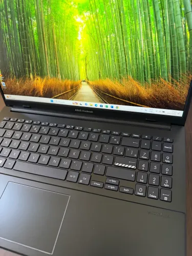 Notebook Asus Vivobook Go Tela 15.6 FullHd AMD Ryzen 5 7520U 8GB Memória Ddr5, 256GB Ssd