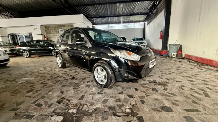 Ford Fiesta Sedan SE 1.6 8V Flex 4P 2014