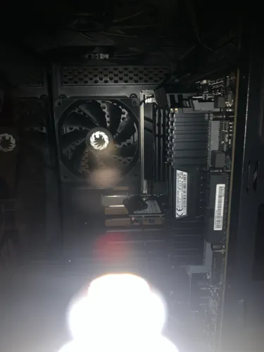 Vendo Memória RAM 16gb (2x8gb) 3600mhz Corsair 