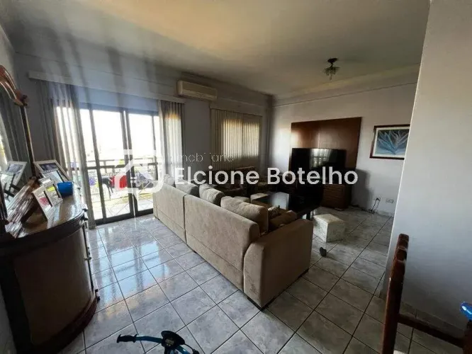 Cobertura para aluguel, 3 quartos, 1 suíte, 1 vaga, PACAEMBU - Uberlândia/MG