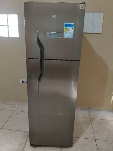 Geladeira Electrolux raio de inox