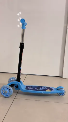 Patinete Infantil 3 Rodas com LED - Dobrável e Ajustável (Azul Astronauta)