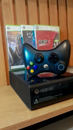 Xbox 360 muito conservado (aceito cartão)