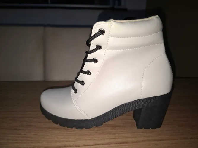Bota coturno feminino 