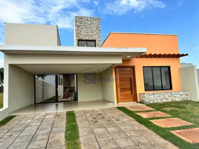 Excelente! Casa no Condomínio Bella Vitta