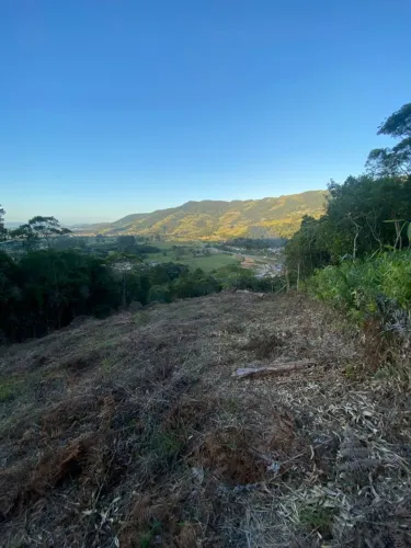 Terreno com bela vista em PAULO LOPES!!