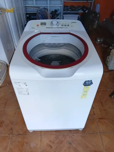 Vendo máquina de 15kg Brastemp cesto de inox