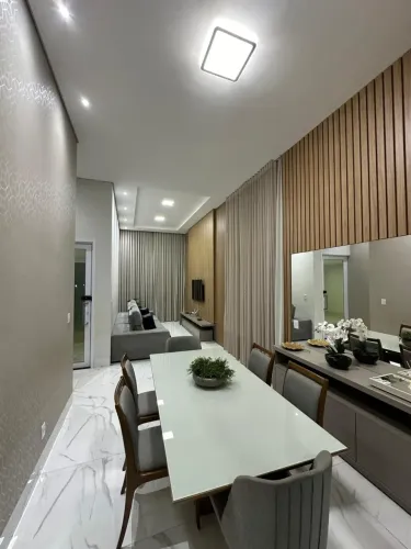 Belíssima Casa Térrea Mobiliada disponível Locação em Condomínio Primor Das Torres.