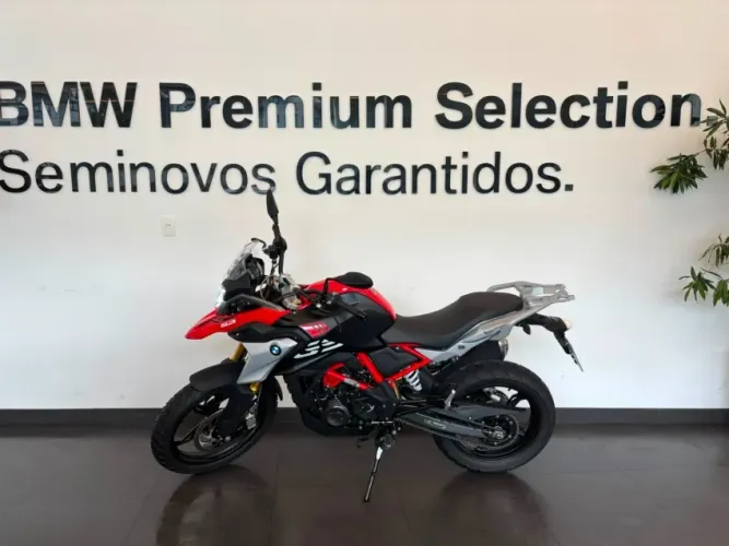 BMW G 310 GS Vermelha.