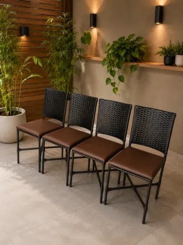 Promoção Cadeiras de Mesa apenas R$100,00 cada.