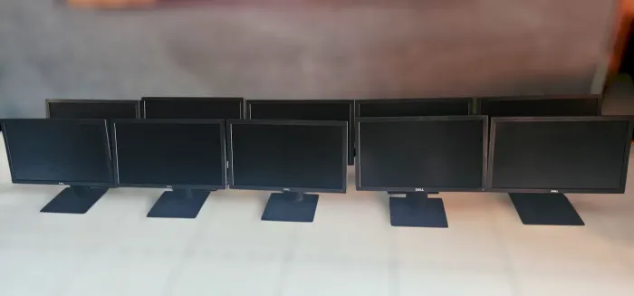 Monitores dell 20 polegadas conexões vga e DysplayPort, acompanha cabo de força e vga