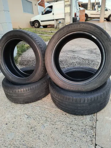 Vendo 4 pneus Goodyear efficientgrip 215/50 r17