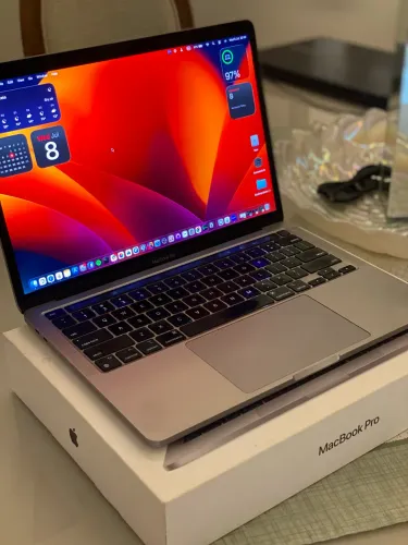 MacBook Pro M1 na Caixa - 2020 8GB RAM 256GB 13 Polegadas 