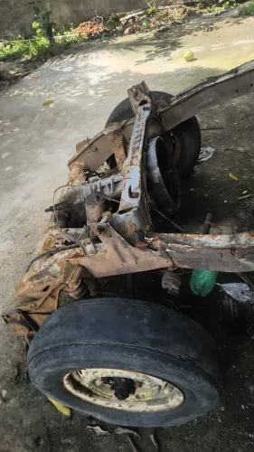 Suspensão traseira da Kombi 2004 completa com câmbio 