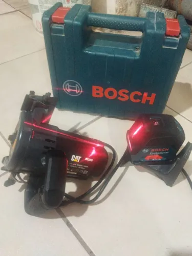 Nível a laser Bosch / Makita CAT
