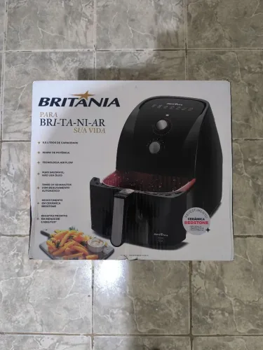 Air Fryer Britânia 5,5 litros LACRADA