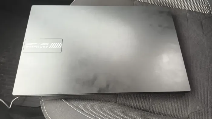Asus vivobook go15 Ryzen 5 7520u 16gb ram ddr5 5500MT/s
