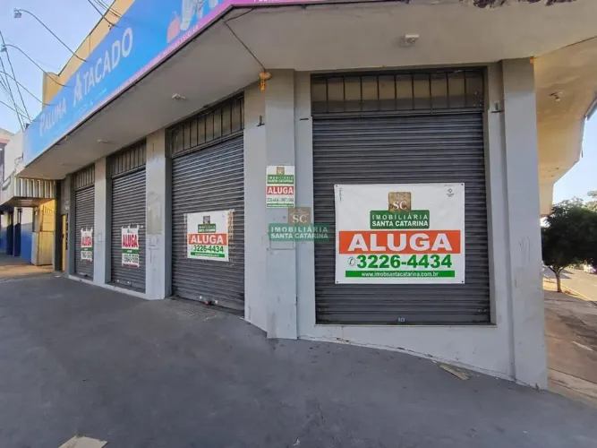 Salão para alugar em Maringá, Zona 07, com 408 m²