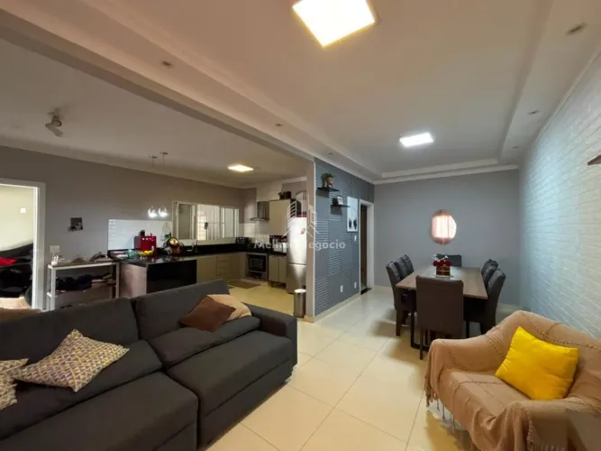 Casa à venda com 3 quartos (1 suíte) no bairro Parque Via Norte - Campinas,SP