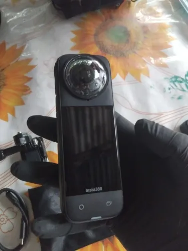 Insta 360 x4