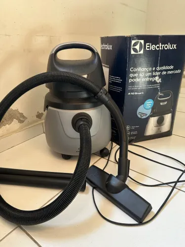 Aspirador de pó e água Eletrolux